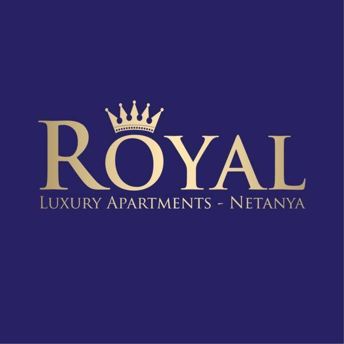 Royal Beach Front Apartments Нетанья Екстер'єр фото